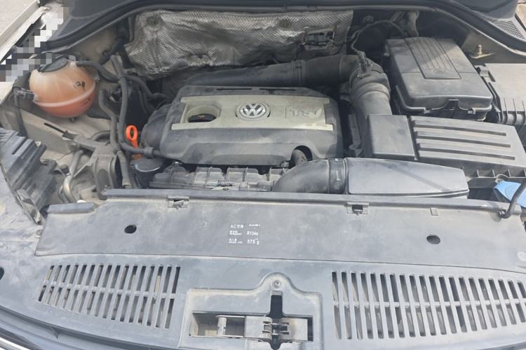 Used Volkswagen Tiguan 2013 2.0 TSI Automatic All-Wheel Drive Luxury Edition Engine Bay