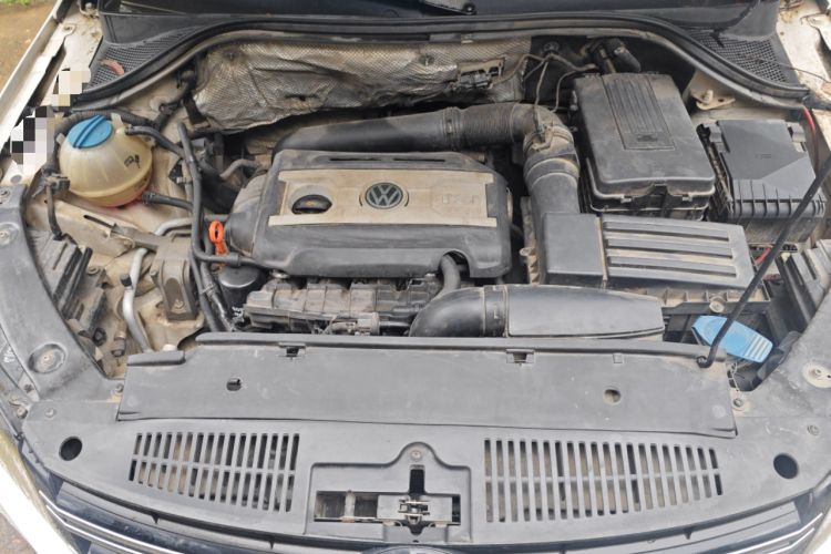 Used Volkswagen Tiguan 2013 1.8 TSI Automatic All-Wheel Drive Luxury Model Engine Bay