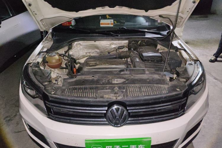 Used Volkswagen Tiguan 2013 2.0 TSI Automatic All-Wheel-Drive Flagship Edition Engine Bay