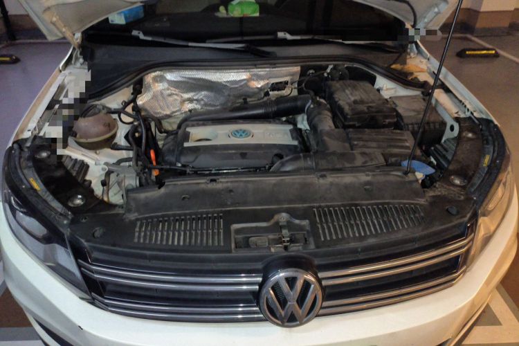 Used Volkswagen Tiguan 2013 1.8TSI Automatic All-Wheel-Drive Comfort Edition Engine Bay