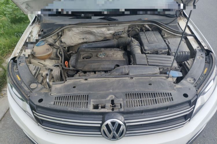 Used Volkswagen Tiguan 2013 1.8TSI Manual Two-Wheel Drive Trend Edition Engine Bay