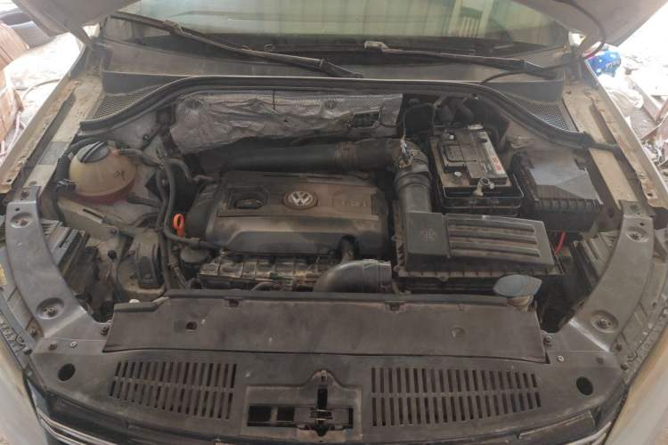Used Volkswagen Tiguan 2013 1.8 TSI Automatic Two-Wheel Drive Comfort Edition Engine Bay