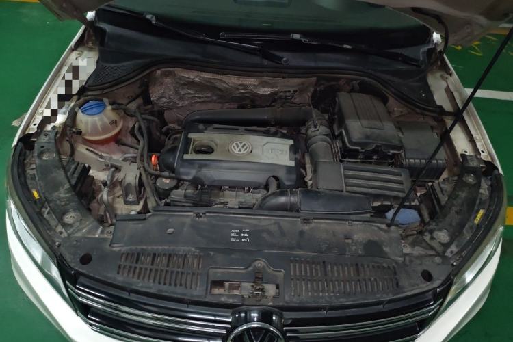 Used Volkswagen Tiguan 2013 1.8TSI Automatic Two-Wheel Drive Luxury Model Engine Bay