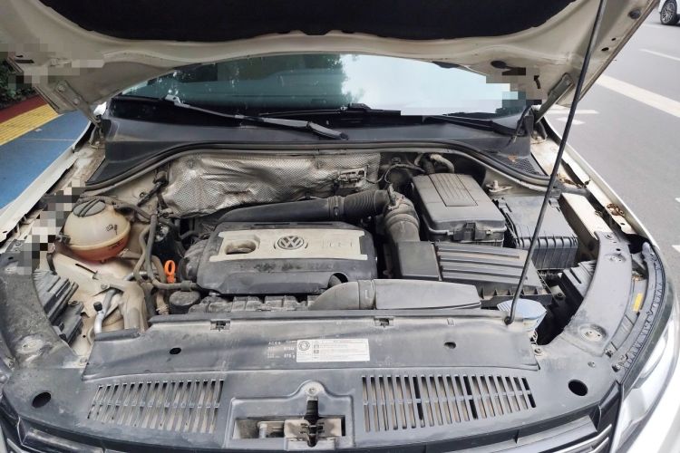 Used Volkswagen Tiguan 2013 1.8TSI Manual Two-Wheel Drive Trend Edition Engine Bay
