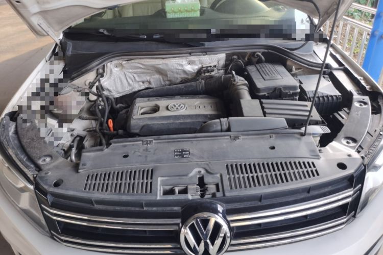 Used Volkswagen Tiguan 2013 1.8 TSI Automatic All-Wheel Drive Luxury Model Engine Bay