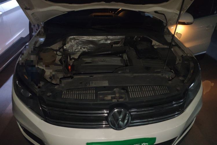 Used Volkswagen Tiguan 2013 1.8 TSI Automatic All-Wheel Drive Luxury Model Engine Bay