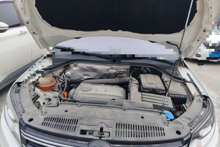 Used Volkswagen Tiguan 2013 1.8 TSI Automatic All-Wheel Drive Luxury Model Engine Bay