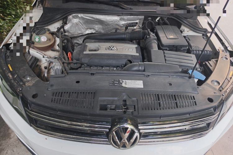 Used Volkswagen Tiguan 2013 1.8TSI Automatic Two-Wheel Drive Luxury Model Engine Bay