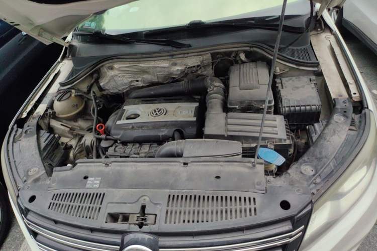 Used Volkswagen Tiguan 2013 1.8TSI Automatic Two-Wheel Drive Luxury Model Engine Bay