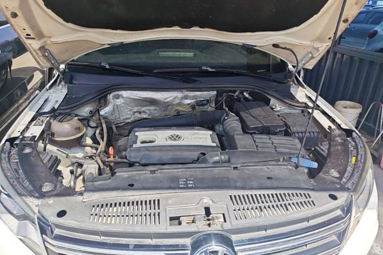 Used Volkswagen Tiguan 2013 1.8 TSI Automatic Two-Wheel Drive Comfort Edition Engine Bay