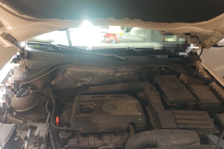 Used Volkswagen Tiguan 2013 2.0 TSI Automatic All-Wheel-Drive Flagship Edition Engine Bay