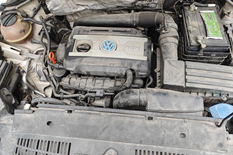 Used Volkswagen Tiguan 2013 1.8 TSI Automatic All-Wheel Drive Luxury Model Engine Bay