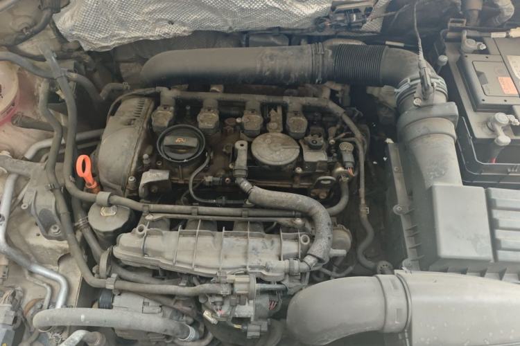 Used Volkswagen Tiguan 2013 1.8 TSI Automatic All-Wheel Drive Luxury Model Engine Bay