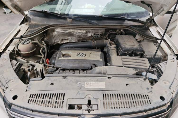 Used Volkswagen Tiguan 2013 1.8TSI Automatic Two-Wheel Drive Luxury Model Engine Bay