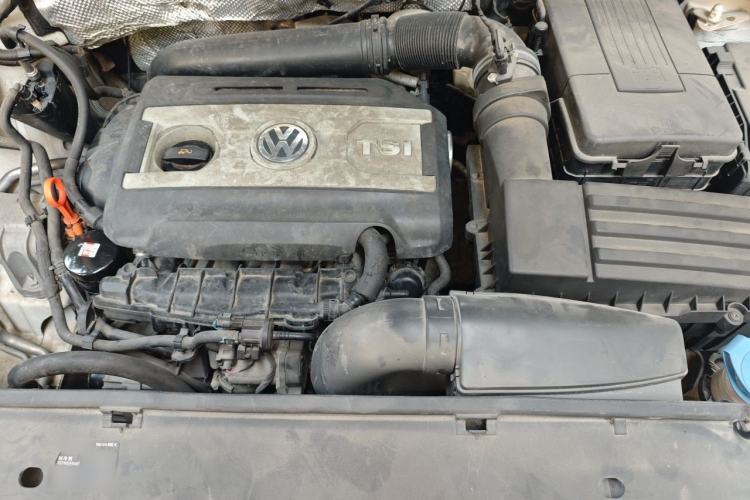 Used Volkswagen Tiguan 2013 1.8TSI Automatic Two-Wheel Drive Luxury Model Engine Bay