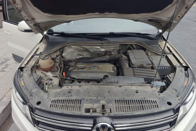 Used Volkswagen Tiguan 2013 1.8 TSI Automatic Two-Wheel Drive Comfort Edition Engine Bay
