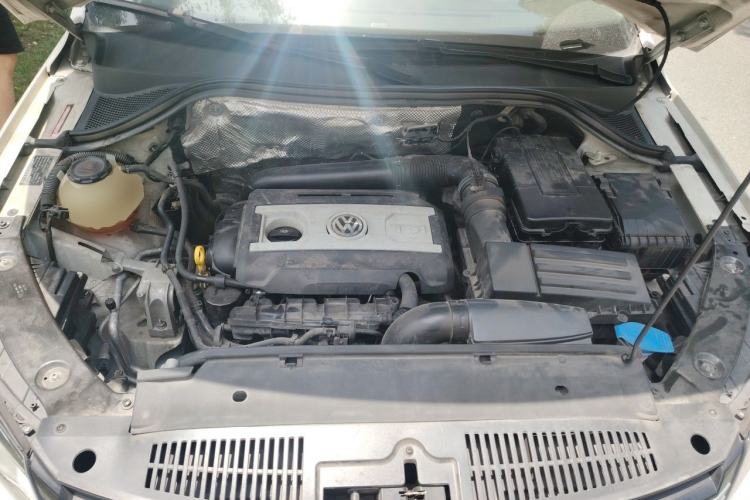 Used Volkswagen Tiguan 2013 1.8TSI Automatic Two-Wheel Drive Trend Edition Engine Bay