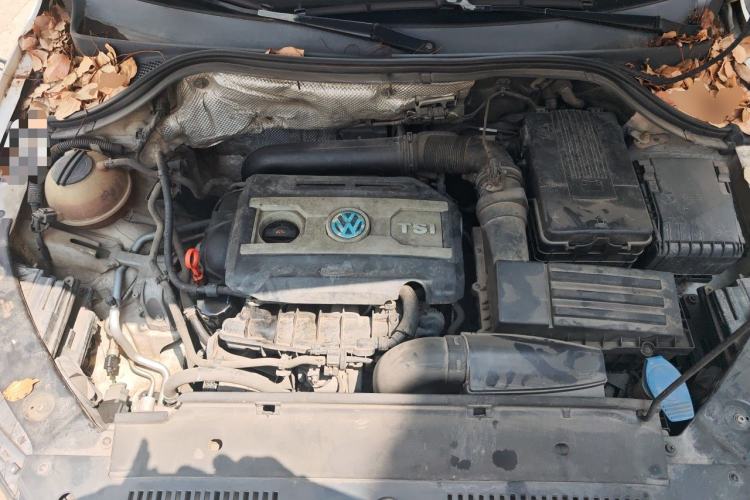 Used Volkswagen Tiguan 2013 1.8 TSI Automatic All-Wheel Drive Luxury Model Engine Bay