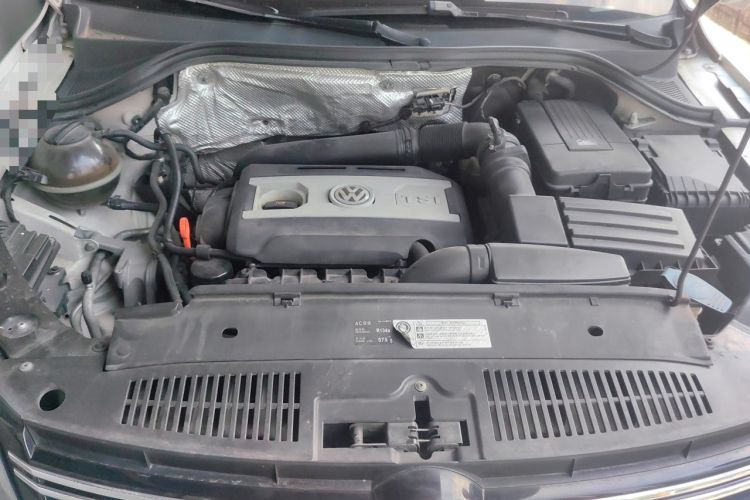 Used Volkswagen Tiguan 2013 1.8TSI Automatic All-Wheel-Drive Comfort Edition Engine Bay