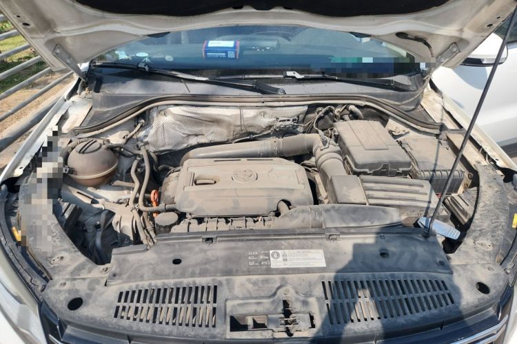 Used Volkswagen Tiguan 2013 1.8 TSI Automatic All-Wheel Drive Luxury Model Engine Bay