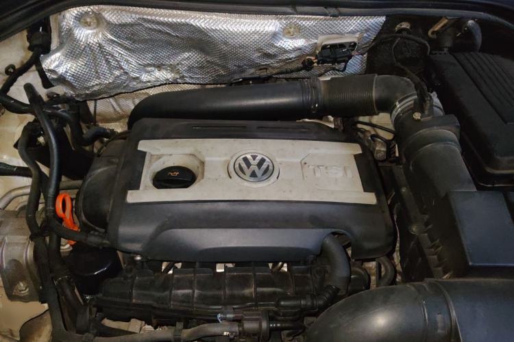 Used Volkswagen Tiguan 2013 1.8TSI Automatic Two-Wheel Drive Trend Edition Engine Bay