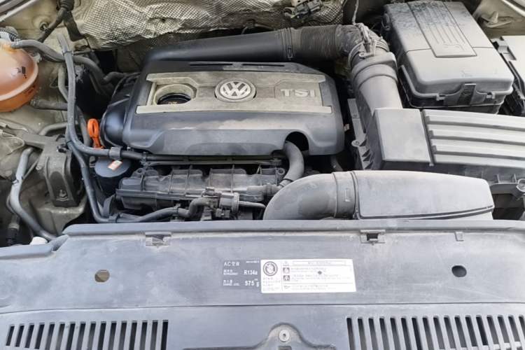 Used Volkswagen Tiguan 2013 1.8 TSI Automatic All-Wheel Drive Luxury Model Engine Bay