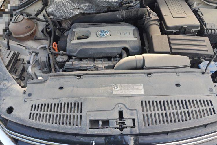 Used Volkswagen Tiguan 2013 1.8TSI Manual Two-Wheel Drive Trend Edition Engine Bay
