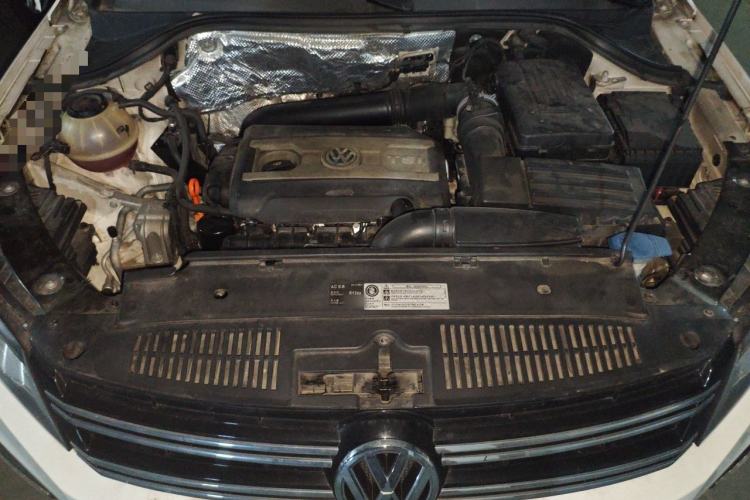 Used Volkswagen Tiguan 2013 1.8TSI Automatic Two-Wheel Drive Luxury Model Engine Bay