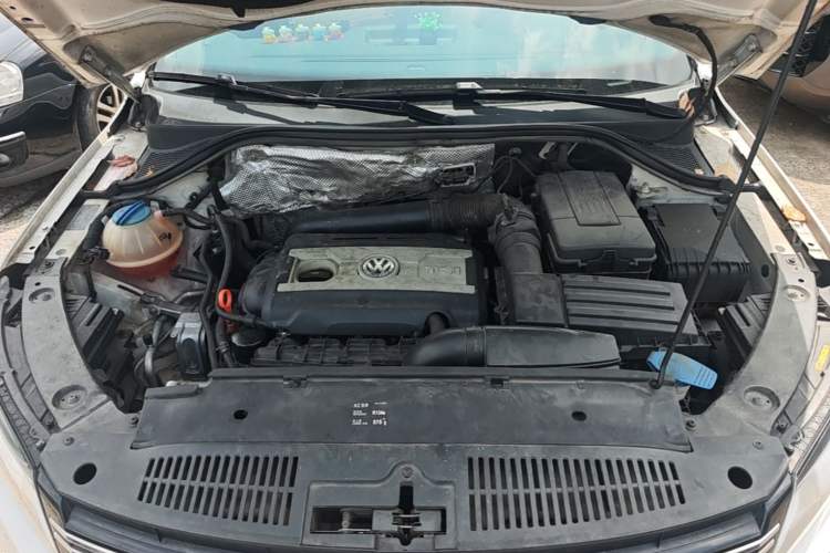 Used Volkswagen Tiguan 2013 1.8TSI Automatic Two-Wheel Drive Luxury Model Engine Bay