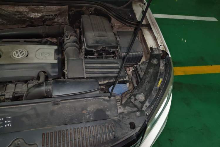 Used Volkswagen Tiguan 2013 1.8TSI Automatic Two-Wheel Drive Luxury Model Engine Bay Left