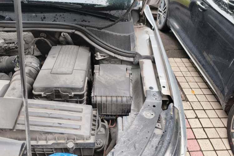 Used Volkswagen Tiguan 2013 1.8TSI Automatic Two-Wheel Drive Luxury Model Engine Bay Left