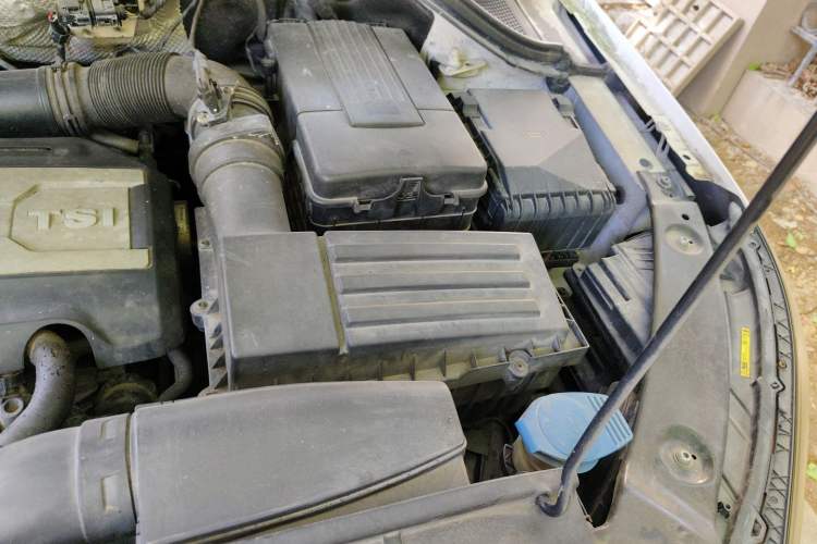 Used Volkswagen Tiguan 2013 1.8TSI Automatic Two-Wheel Drive Luxury Model Engine Bay Left