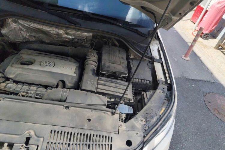 Used Volkswagen Tiguan 2013 1.8TSI Automatic Two-Wheel Drive Luxury Model Engine Bay Left