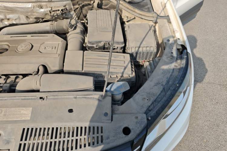Used Volkswagen Tiguan 2013 1.8 TSI Automatic Two-Wheel Drive Comfort Edition Engine Bay Left