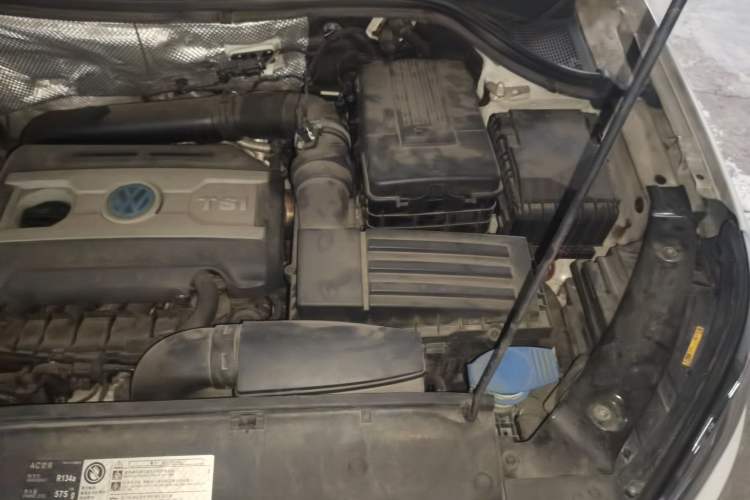 Used Volkswagen Tiguan 2013 1.8TSI Automatic All-Wheel-Drive Comfort Edition Engine Bay Left