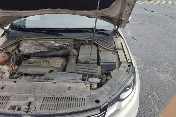 Used Volkswagen Tiguan 2013 1.8 TSI Automatic Two-Wheel Drive Comfort Edition Engine Bay Left
