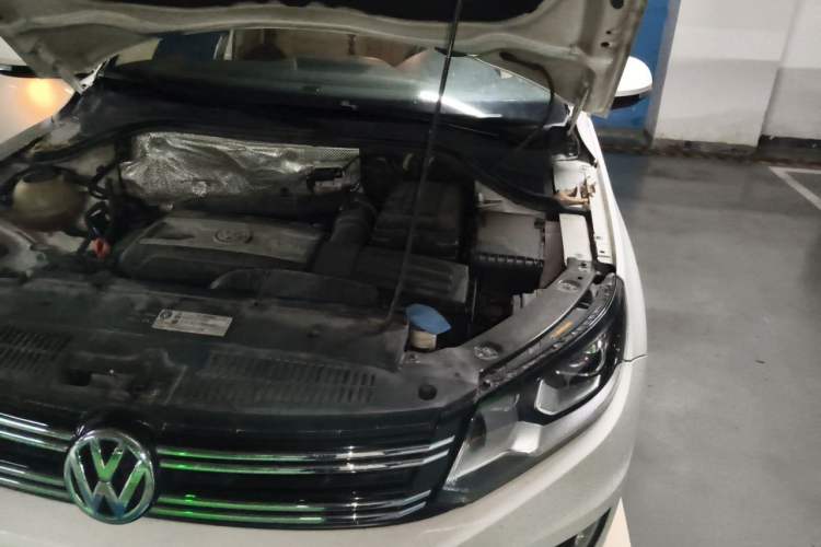 Used Volkswagen Tiguan 2013 1.8TSI Automatic Two-Wheel Drive Luxury Model Engine Bay Left