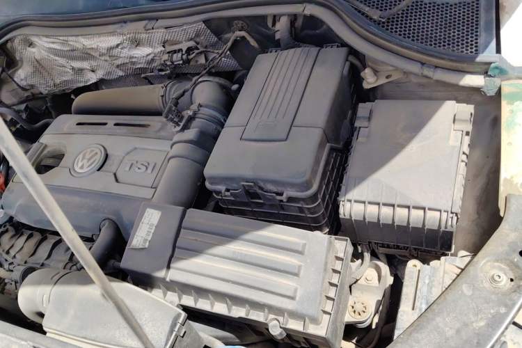 Used Volkswagen Tiguan 2013 1.8 TSI Automatic Two-Wheel Drive Comfort Edition Engine Bay Left