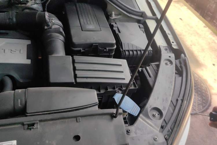 Used Volkswagen Tiguan 2013 1.8TSI Automatic All-Wheel-Drive Comfort Edition Engine Bay Left