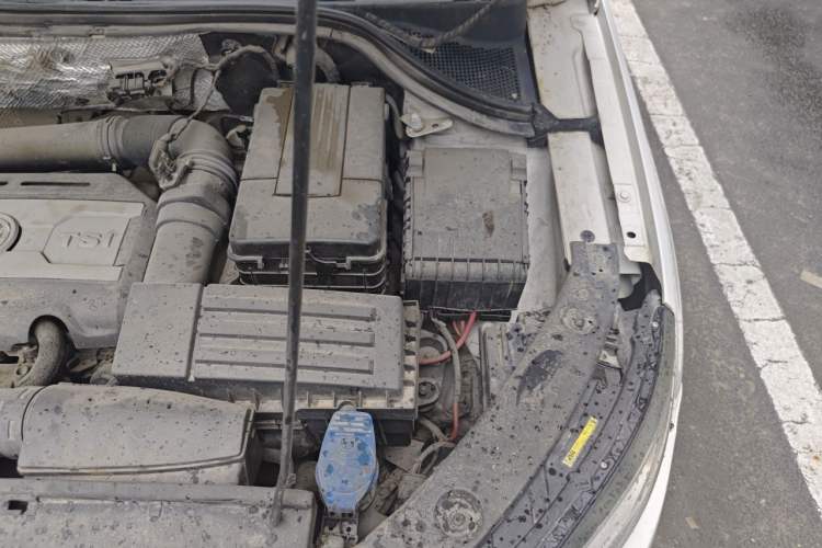 Used Volkswagen Tiguan 2013 1.8TSI Automatic Two-Wheel Drive Luxury Model Engine Bay Left