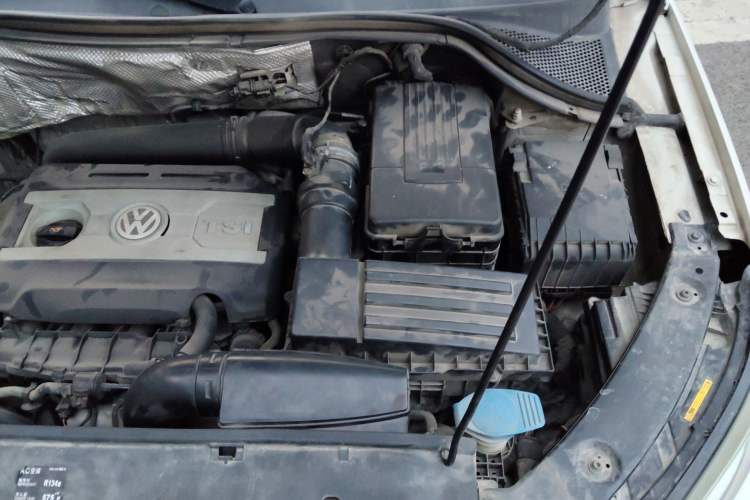 Used Volkswagen Tiguan 2013 1.8TSI Automatic Two-Wheel Drive Luxury Model Engine Bay Left