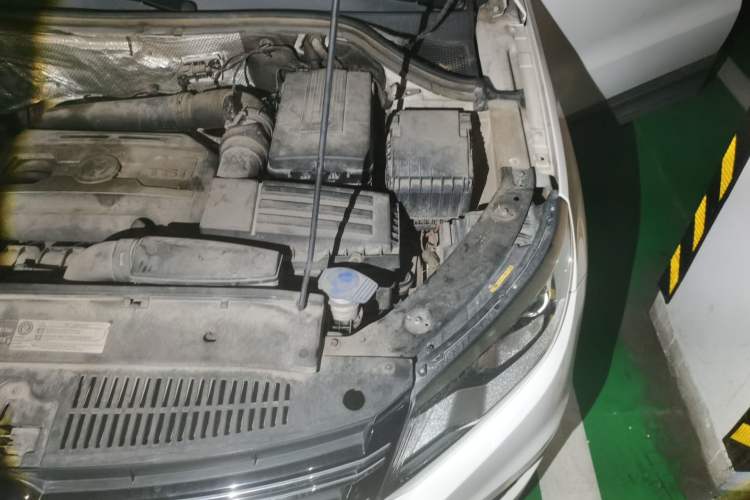 Used Volkswagen Tiguan 2013 1.8TSI Automatic Two-Wheel Drive Trend Edition Engine Bay Left