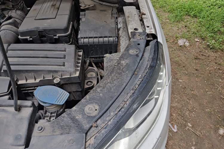Used Volkswagen Tiguan 2013 2.0 TSI Automatic All-Wheel-Drive Flagship Edition Engine Bay Left