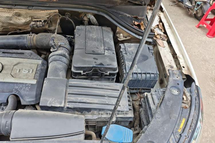 Used Volkswagen Tiguan 2013 1.8TSI Automatic Two-Wheel Drive Trend Edition Engine Bay Left