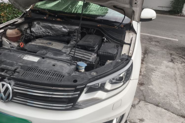 Used Volkswagen Tiguan 2013 2.0 TSI Automatic All-Wheel-Drive Flagship Edition Engine Bay Left