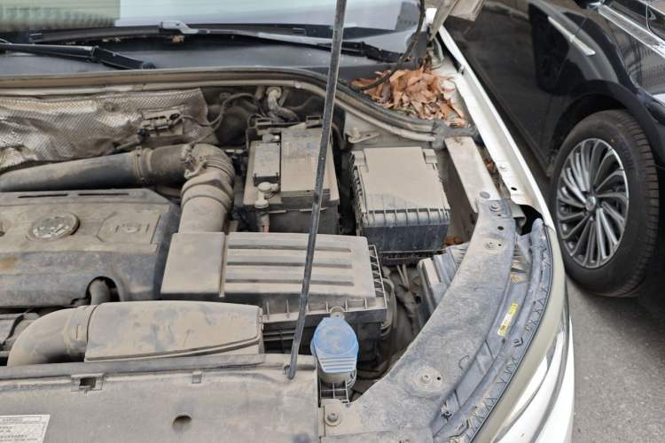 Used Volkswagen Tiguan 2013 1.8TSI Automatic Two-Wheel Drive Trend Edition Engine Bay Left
