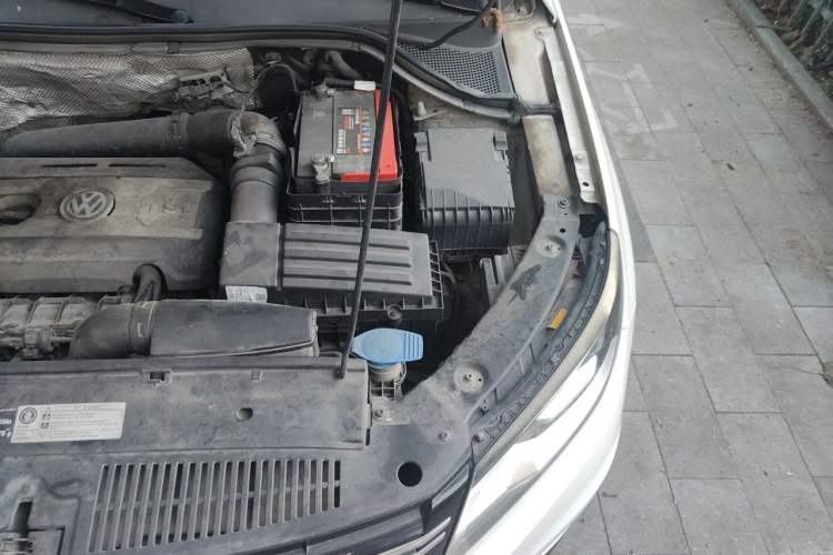 Used Volkswagen Tiguan 2013 1.8TSI Automatic Two-Wheel Drive Luxury Model Engine Bay Left
