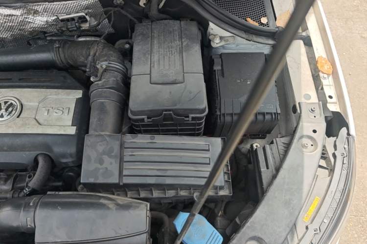 Used Volkswagen Tiguan 2013 1.8TSI Automatic Two-Wheel Drive Luxury Model Engine Bay Left
