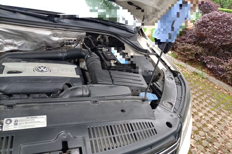 Used Volkswagen Tiguan 2013 1.8 TSI Automatic Two-Wheel Drive Comfort Edition Engine Bay Left