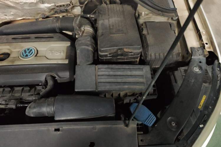 Used Volkswagen Tiguan 2013 1.8TSI Automatic All-Wheel-Drive Comfort Edition Engine Bay Left